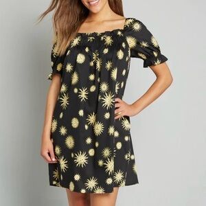 ModCloth Black Gold Celestial Sun Print Babydoll Dress‎ Size L Short Sleeve NWT